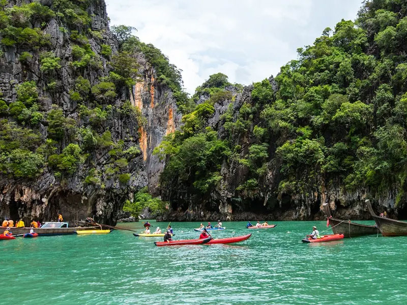 Private Phi Phi & Khai island